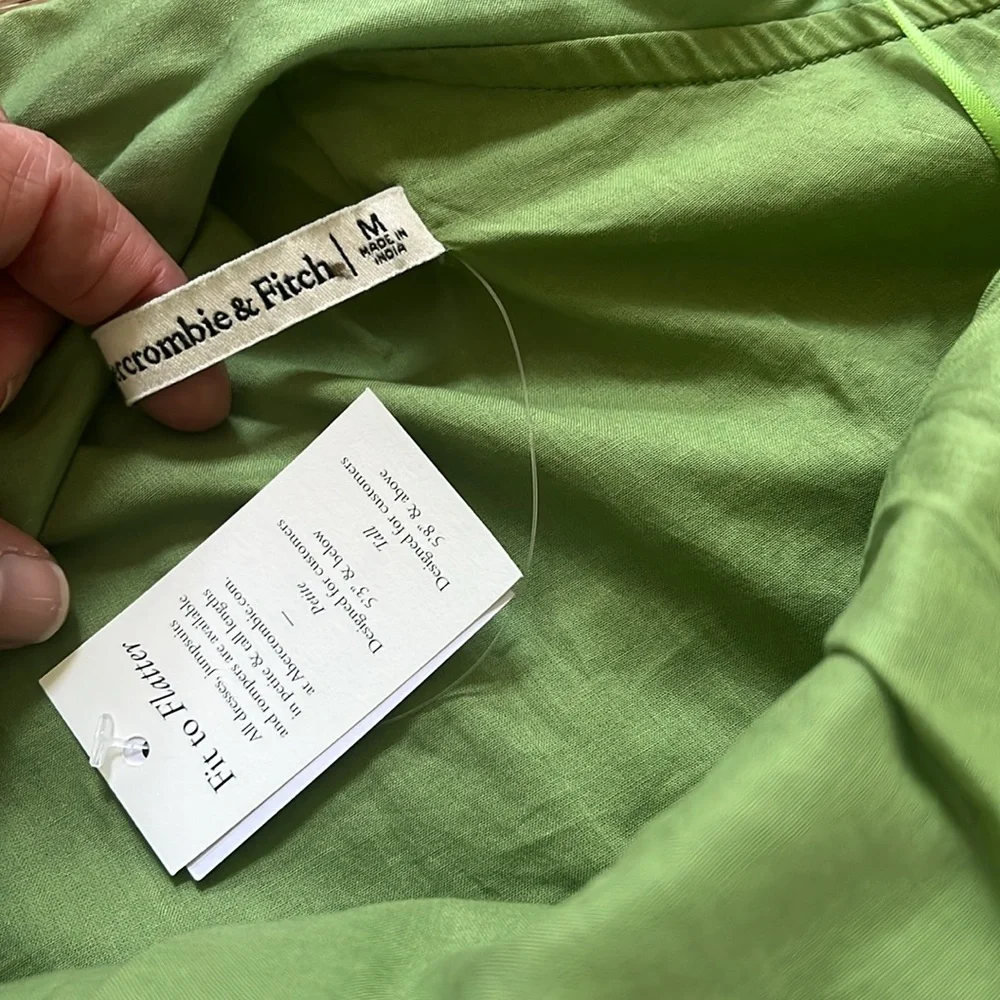 NWT Abercrombie & Fitch One-Shoulder Cutout Maxi Dress in Green size medium