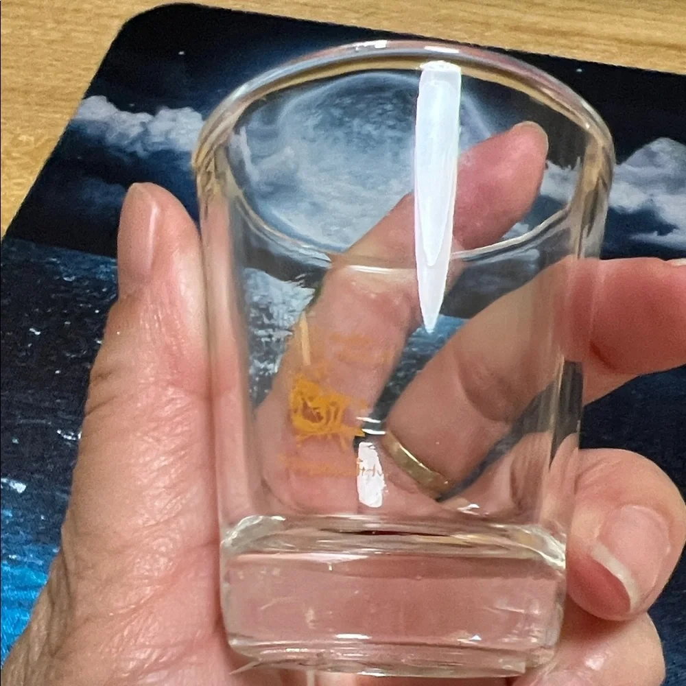 WHTBOUTIQUE glasses enjoy drinks