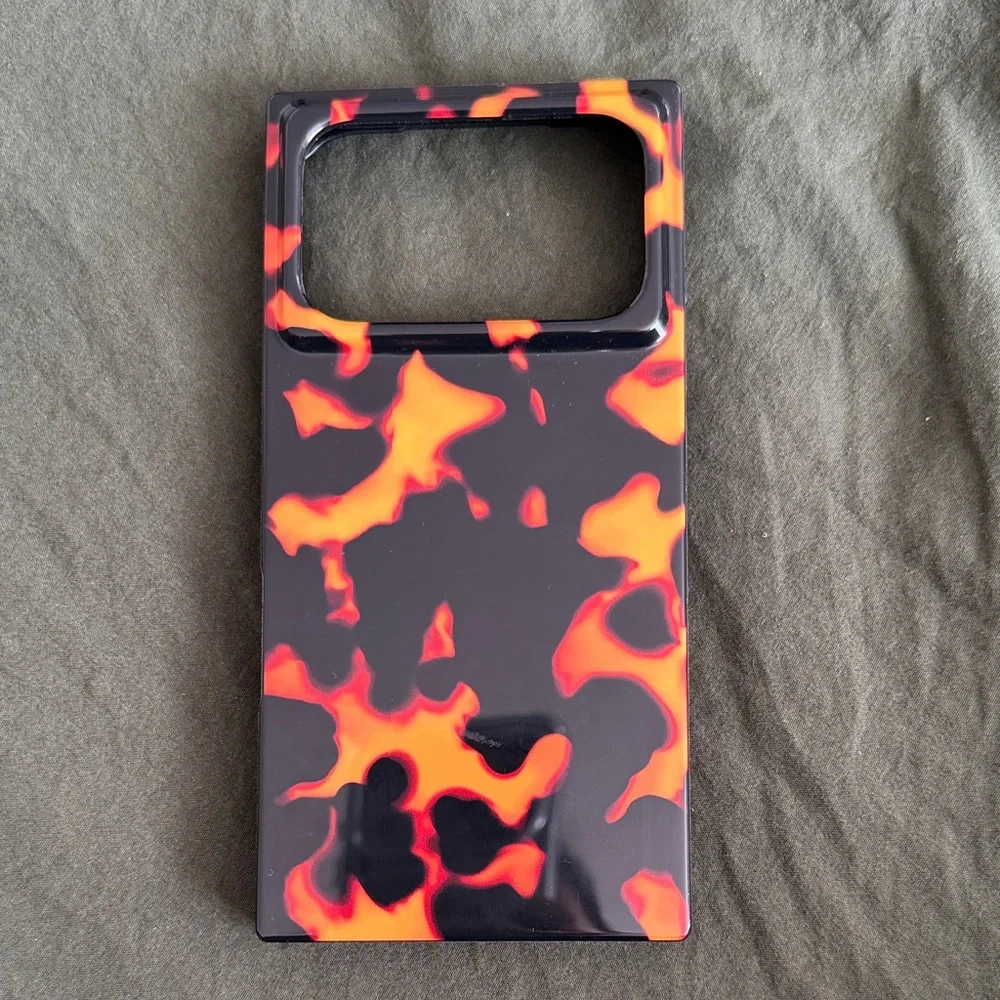 Tortoiseshell Pattern iPhone 17 pro Case