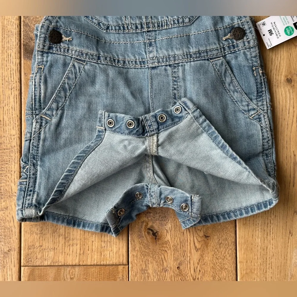 NEW OshKosh B'gosh Toddler Denim Shortalls size 9 Months