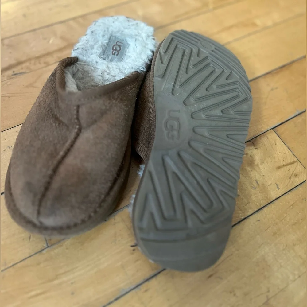 UGG Brown Suede Slippers Kids' Keegan Slide In Chestnut size 1 UC trending