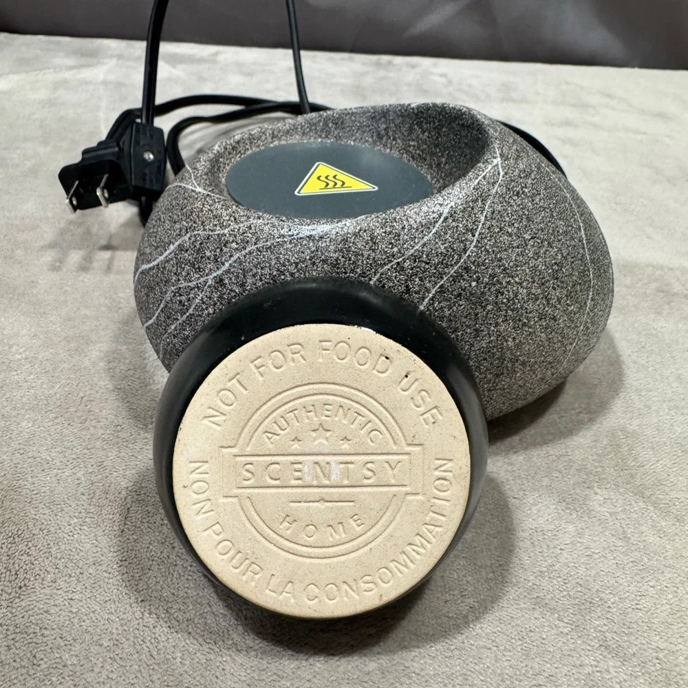 Scentsy like new