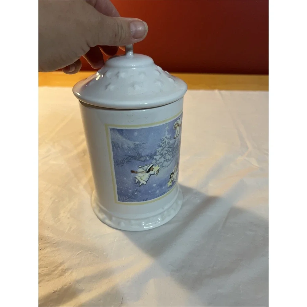 Hallmark #21710 Ceramic Snow Angels Jar Container Canister Air-Tight Sealed Lid