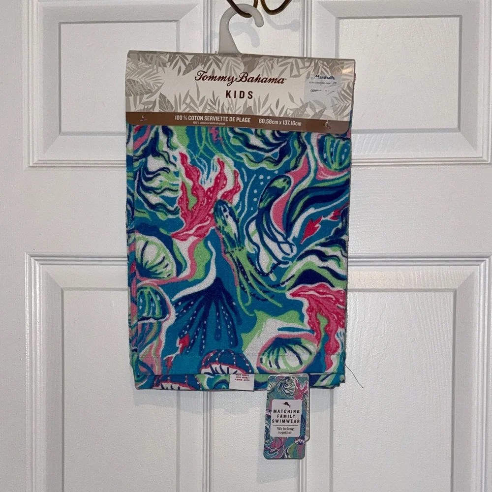 🆕 Tommy Bahama 100% cotton Kids Tropical Towel A9