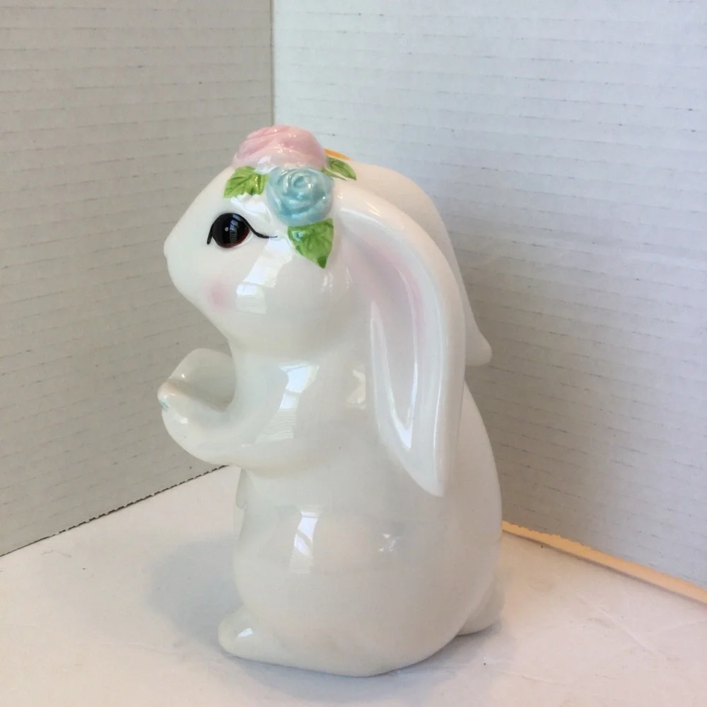 N/A ceramic bunny