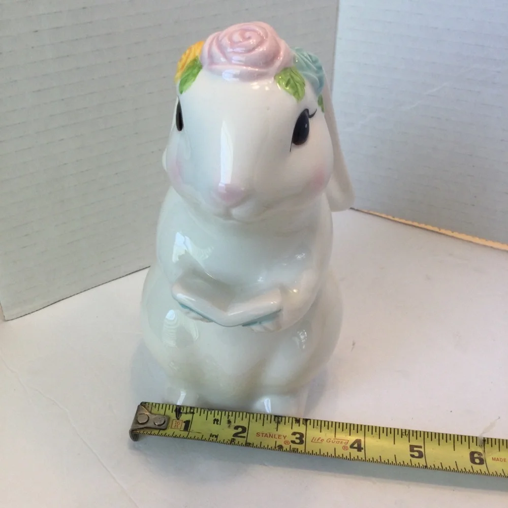 N/A ceramic bunny