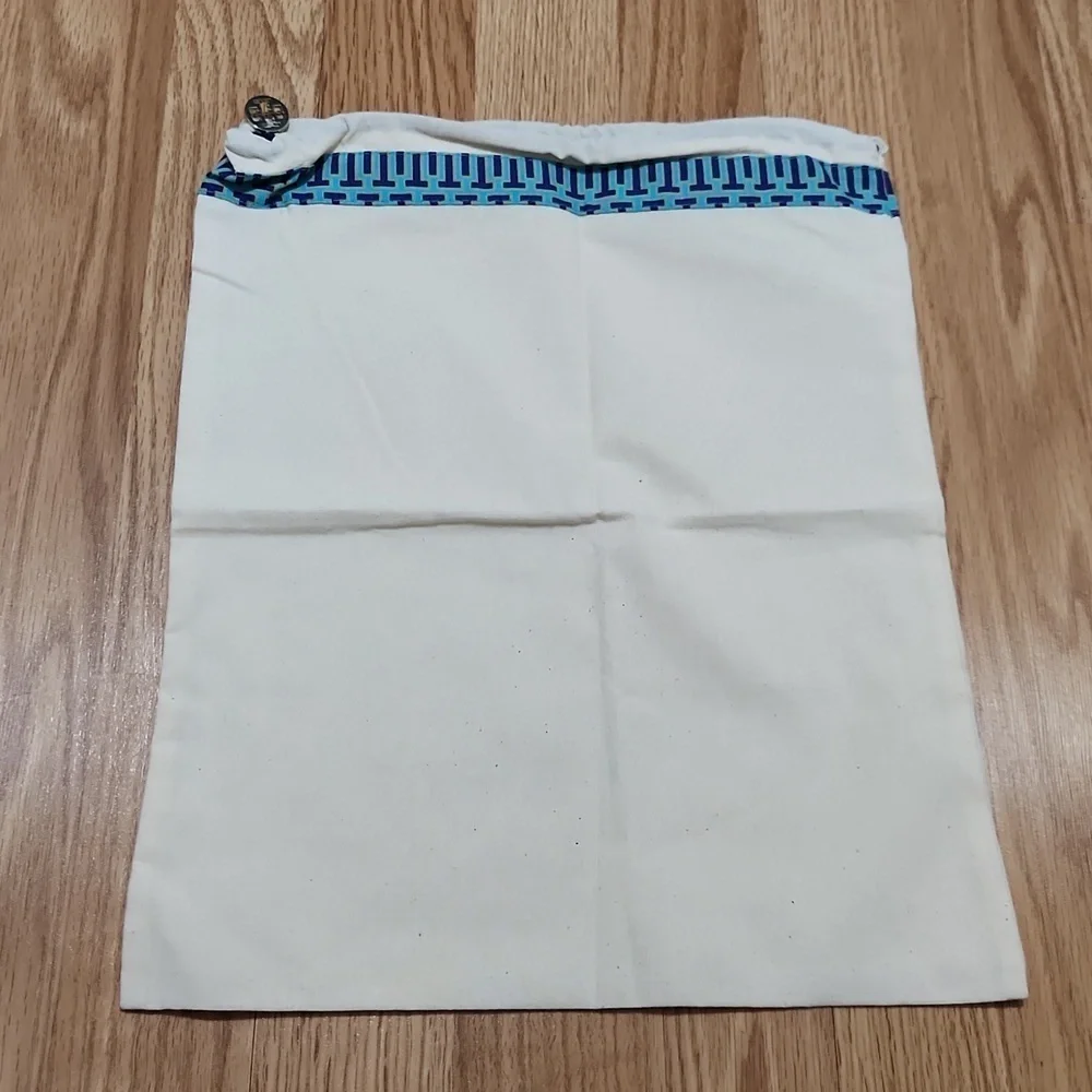 Tory burch designer dustbag for purse or shoes.