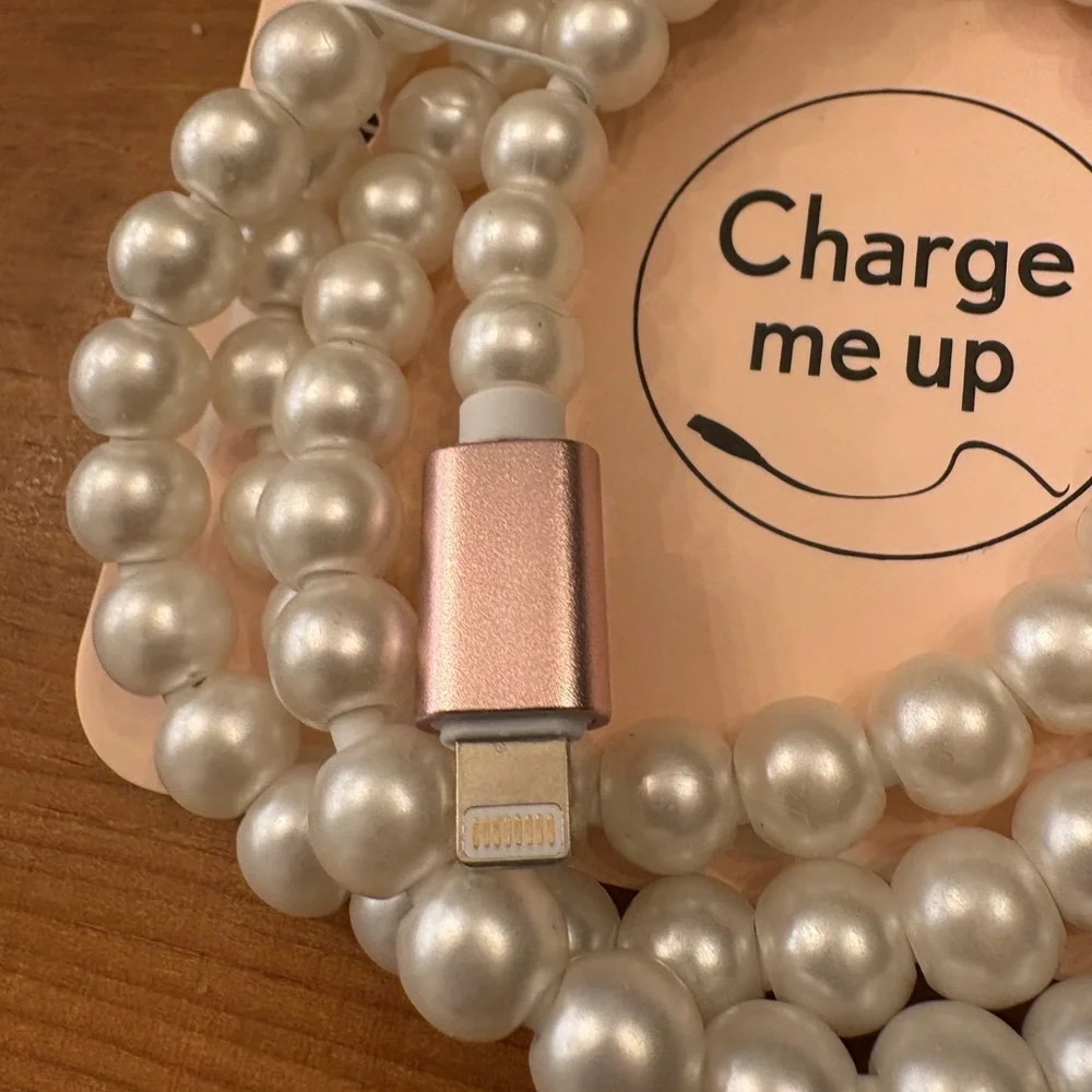 NWT iPhone Charger LIGHTNING White PEARLS 3.3’ 1 Meter Fun!!!