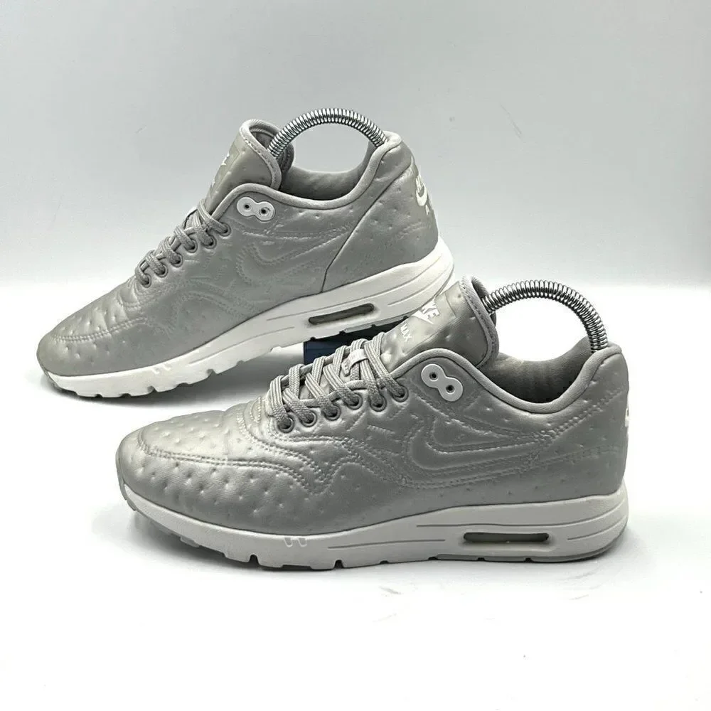 Nike wmns air