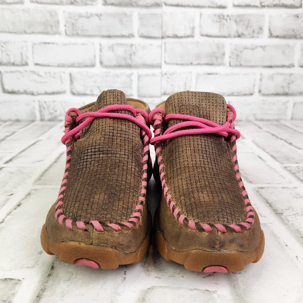 Twisted X Chukka Driving Breast Cancer Mocs Youth 12.5 Brown Leather Ankle Boots