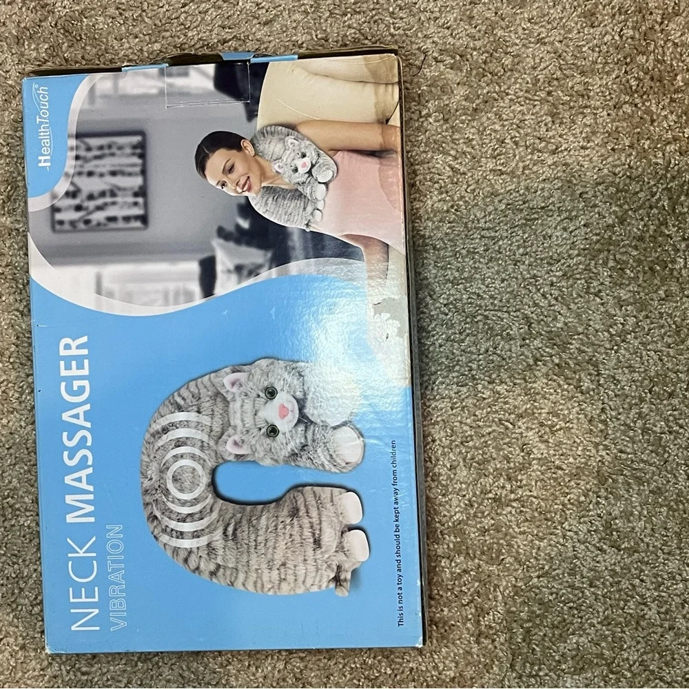 Cozy Cat Neck Massager - Gray