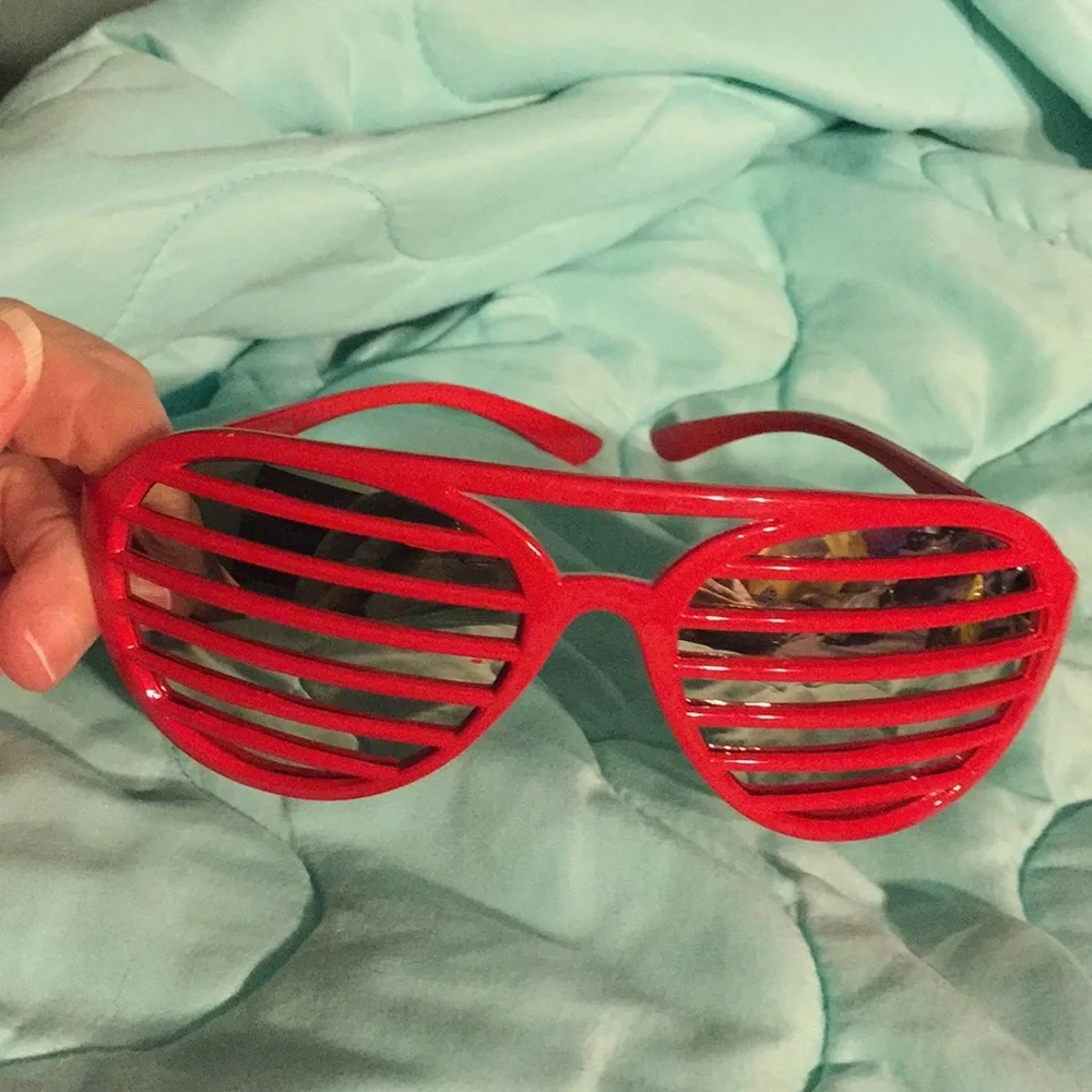 Striped Red Mirror🥳HP🥳Sunglasses