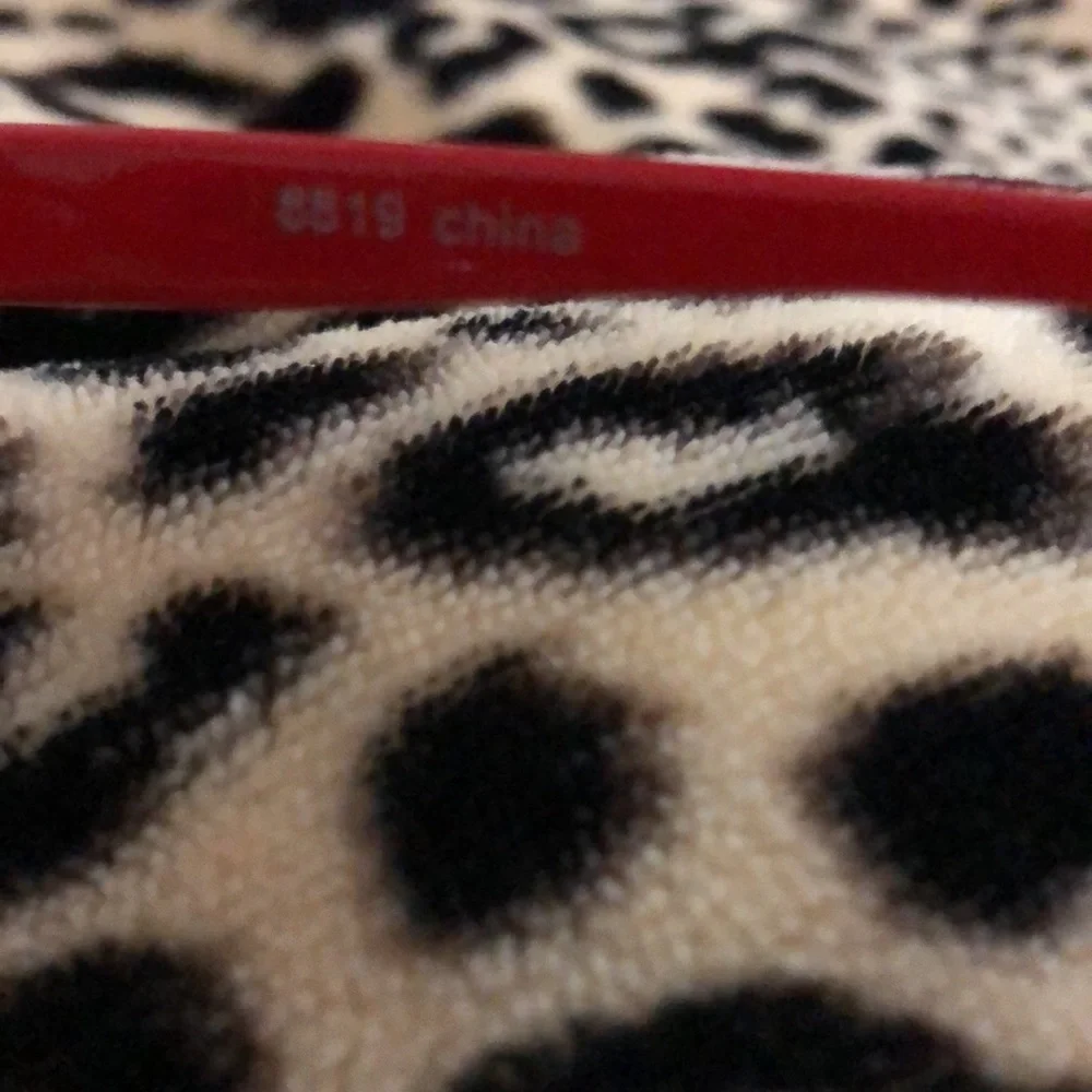 N/A striped red