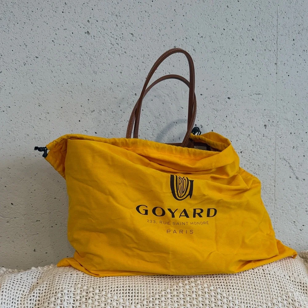 Goyard elegant tote