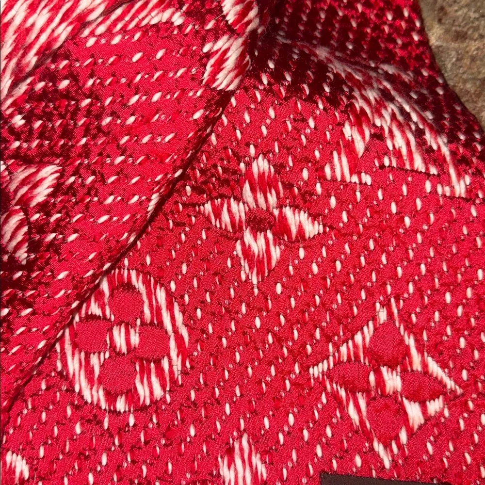 Louis Vuitton elegant scarf