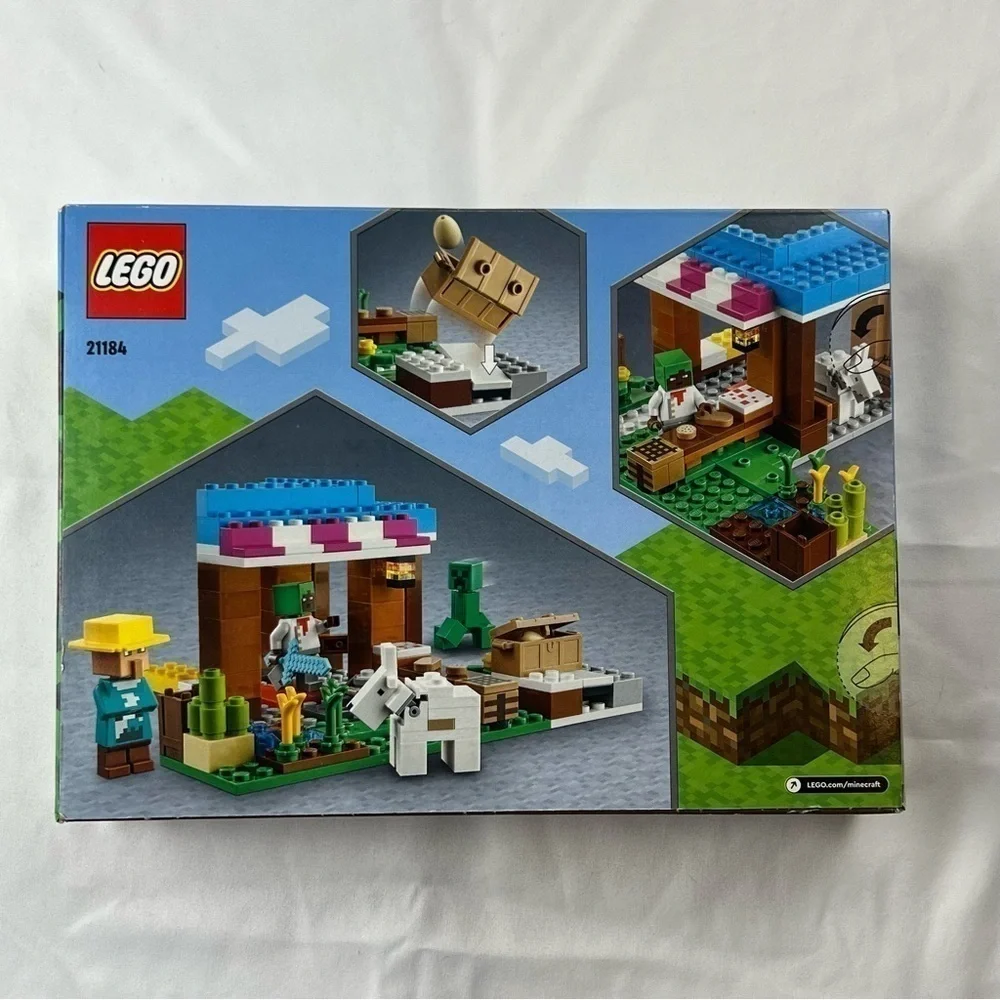 Lego Minecraft The Bakery - 21184 - 3 Figurines and a Goat - Village - NWT