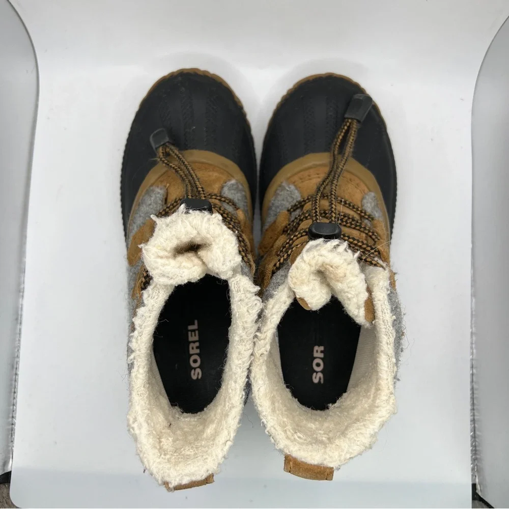 Sorel kids out