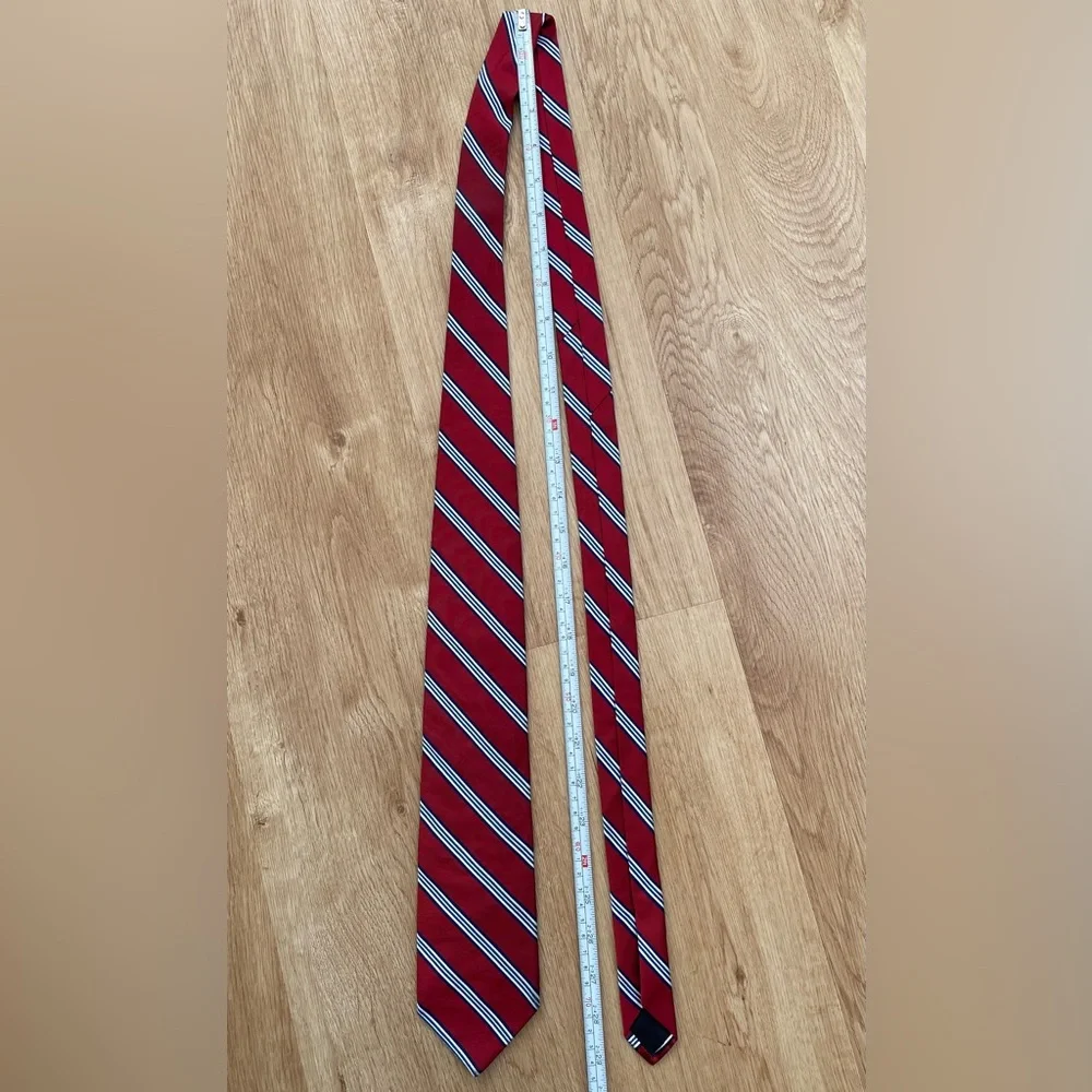 Brooks Brothers silk tie 346 classic preppy red blue stripes
