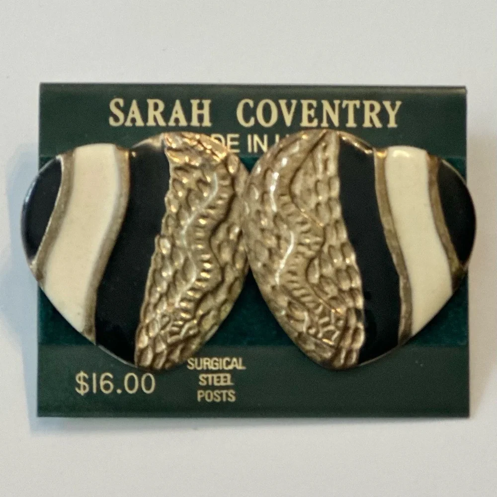 NWT Sarah Coventry Vintage Black White Enamel and Gold Tone Pierced Earrings