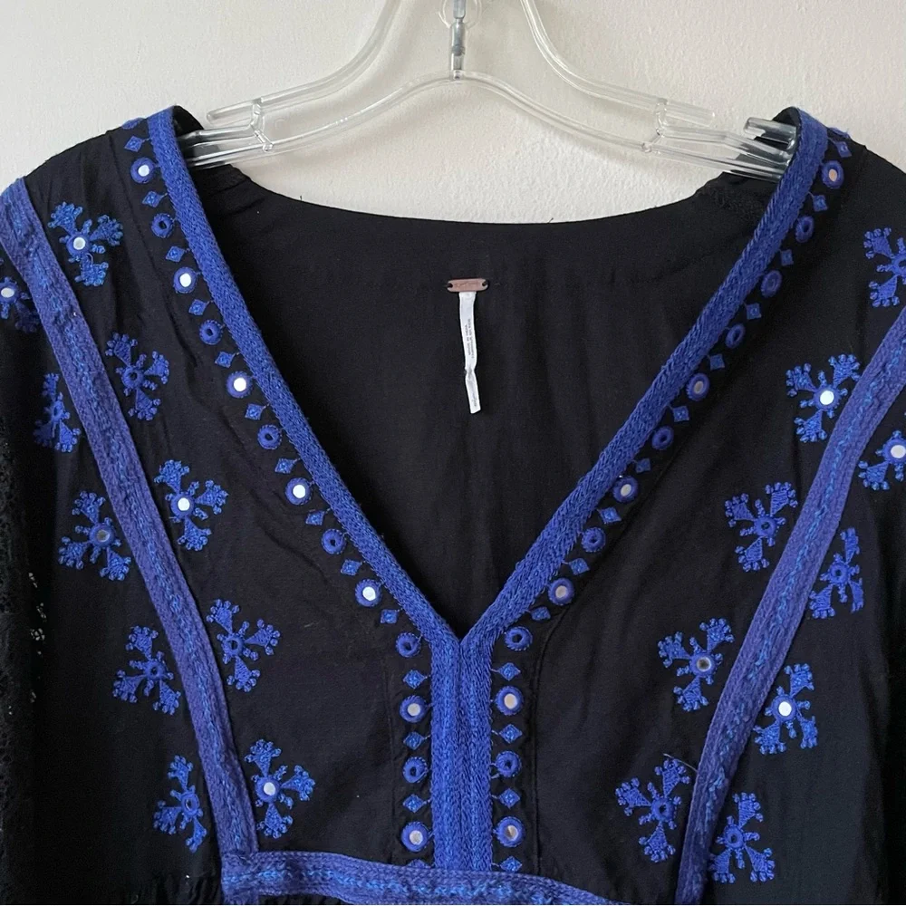 FREE PEOPLE Boogie All Night Peasant Blouse Embroidered Mirror Lace Size Large