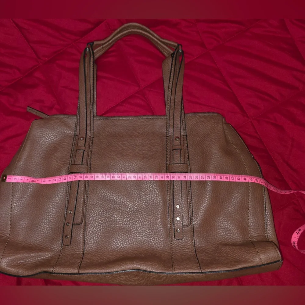 Liz Claiborne Tan Duffel Bag