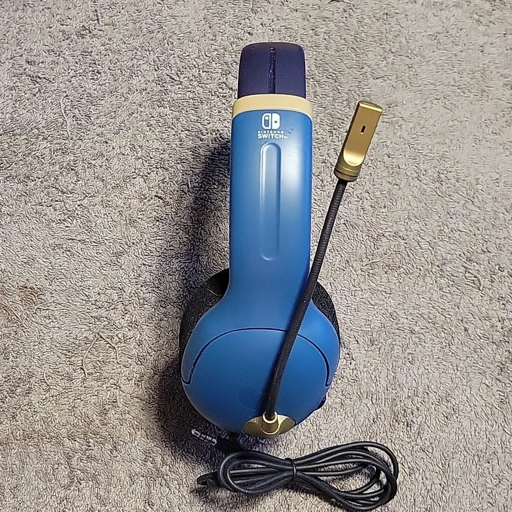 Nintendo blue tan