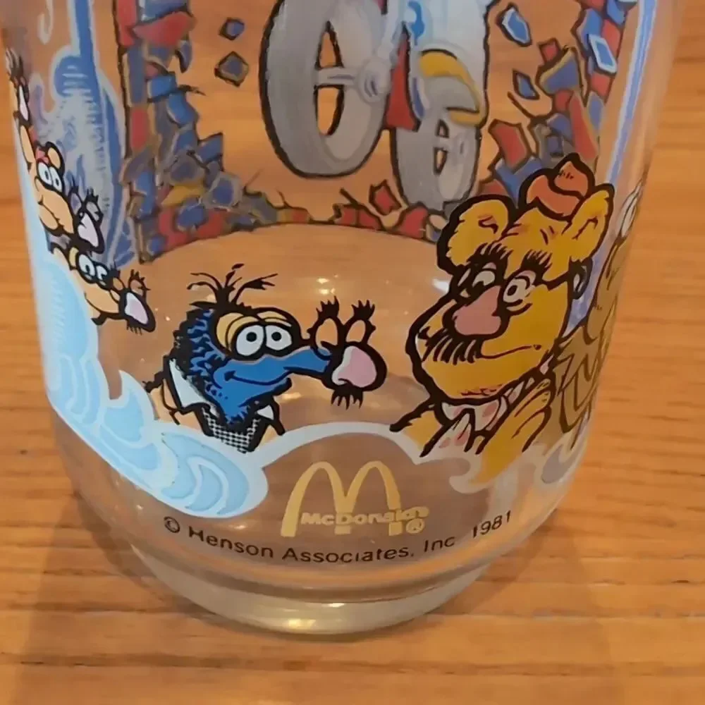 The Great Muppet Caper Miss Piggy Motorcycle 12oz Glass 1981 Vintage McDonalds