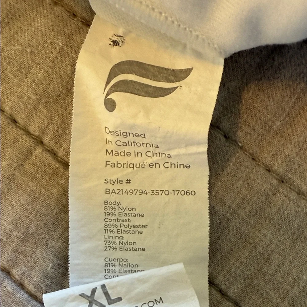 Fabletics White Sports Bra Size XL