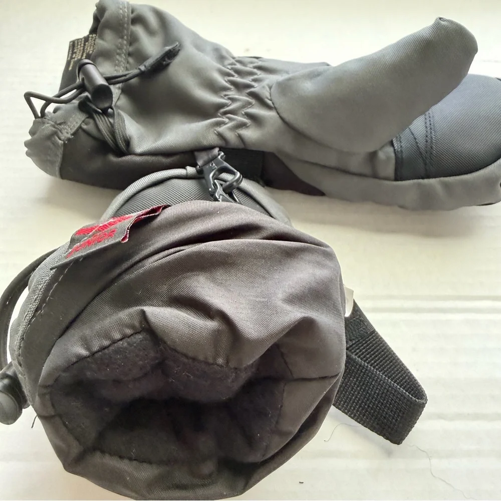 KOMBI Gray and Black Snowboarding/Ski Waterguard Winter Snow Mittens-Junior XS