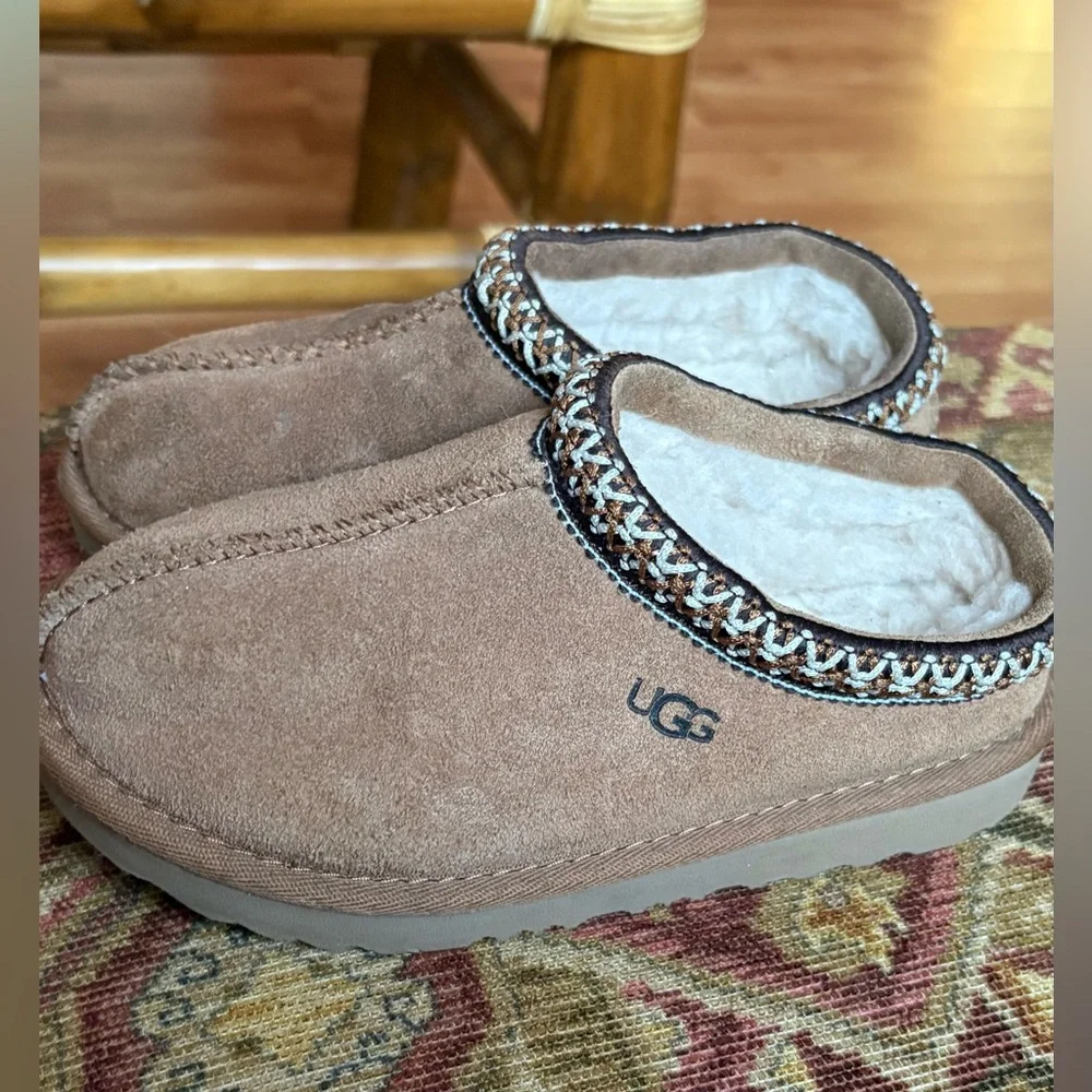 UGG comfort cozy size