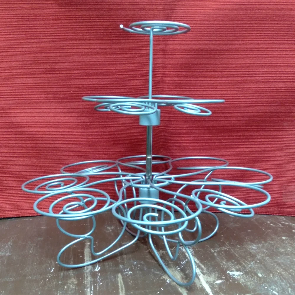 Wilton Cupcakes 'N More Dessert Stand - Silver
