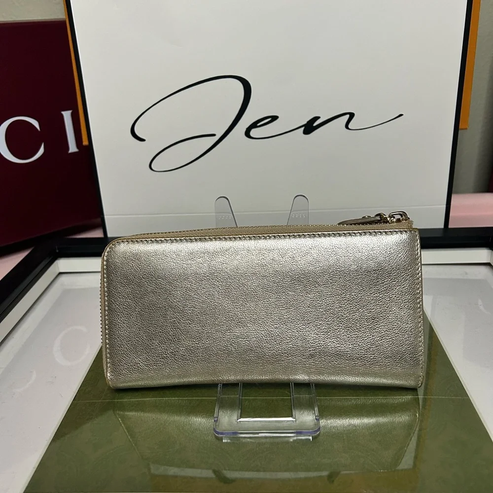 Salvatore Ferragamo salvatore ferragamo