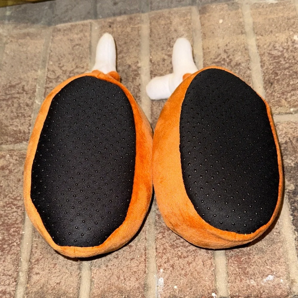 N/A lounging slippers nwot