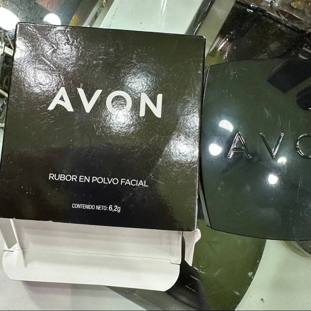 Avon Blush Berry Glow