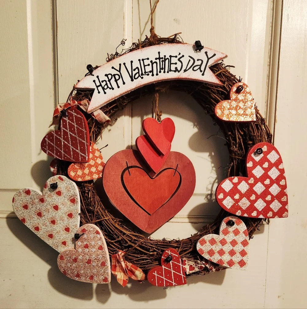 Valentine's Day Heart Wreath - Red, pink and White