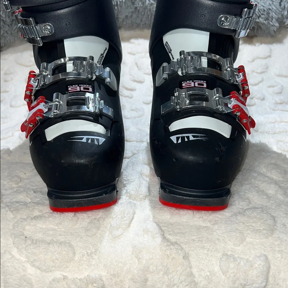 Tecnica Mach1 90 Men’s Black, Red, & White Ski Boots Size 25/25.5 300mm