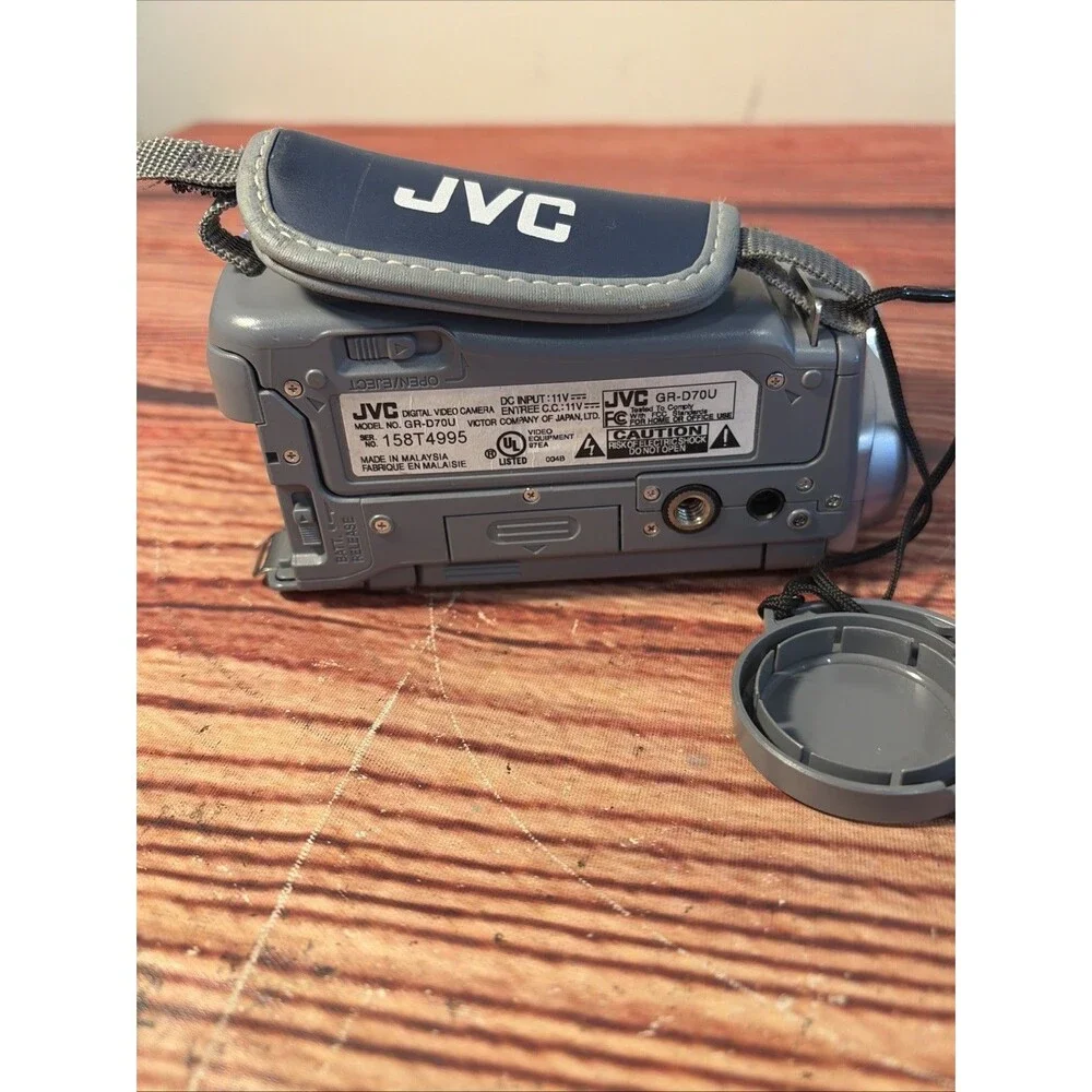 JVC GR-D70U Mini DV Camcorder Digital Video Camera For Parts