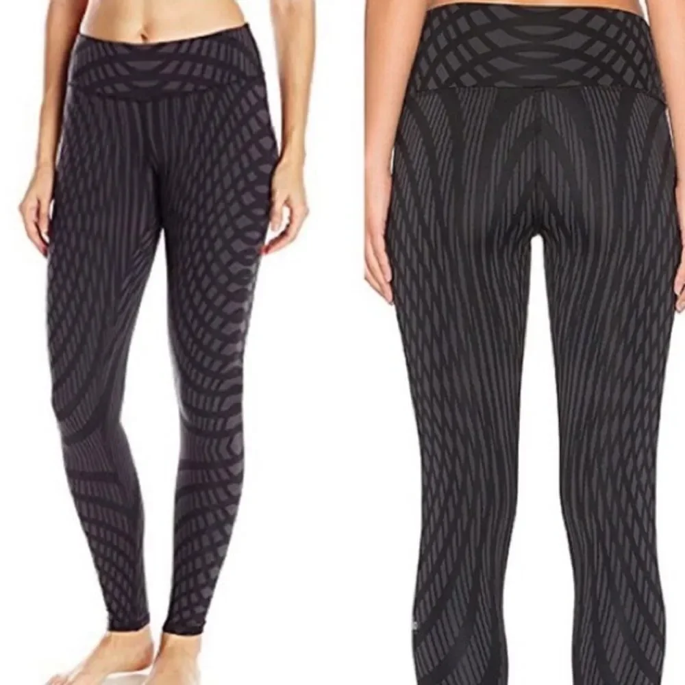ALO Yoga crotch size