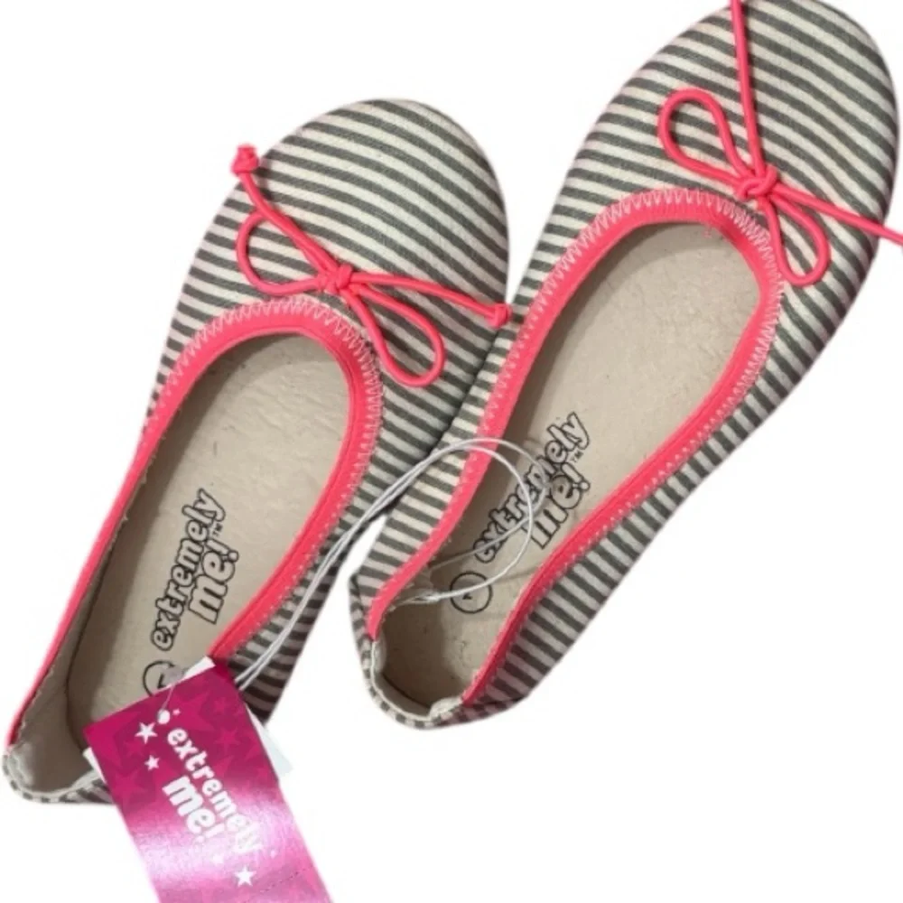 NWT Striped Ballet Flats with Pink Accents size 1 girls