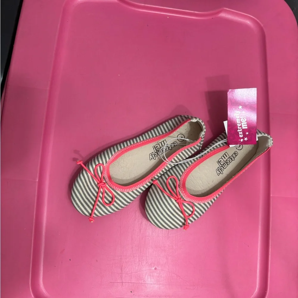 NWT Striped Ballet Flats with Pink Accents size 1 girls
