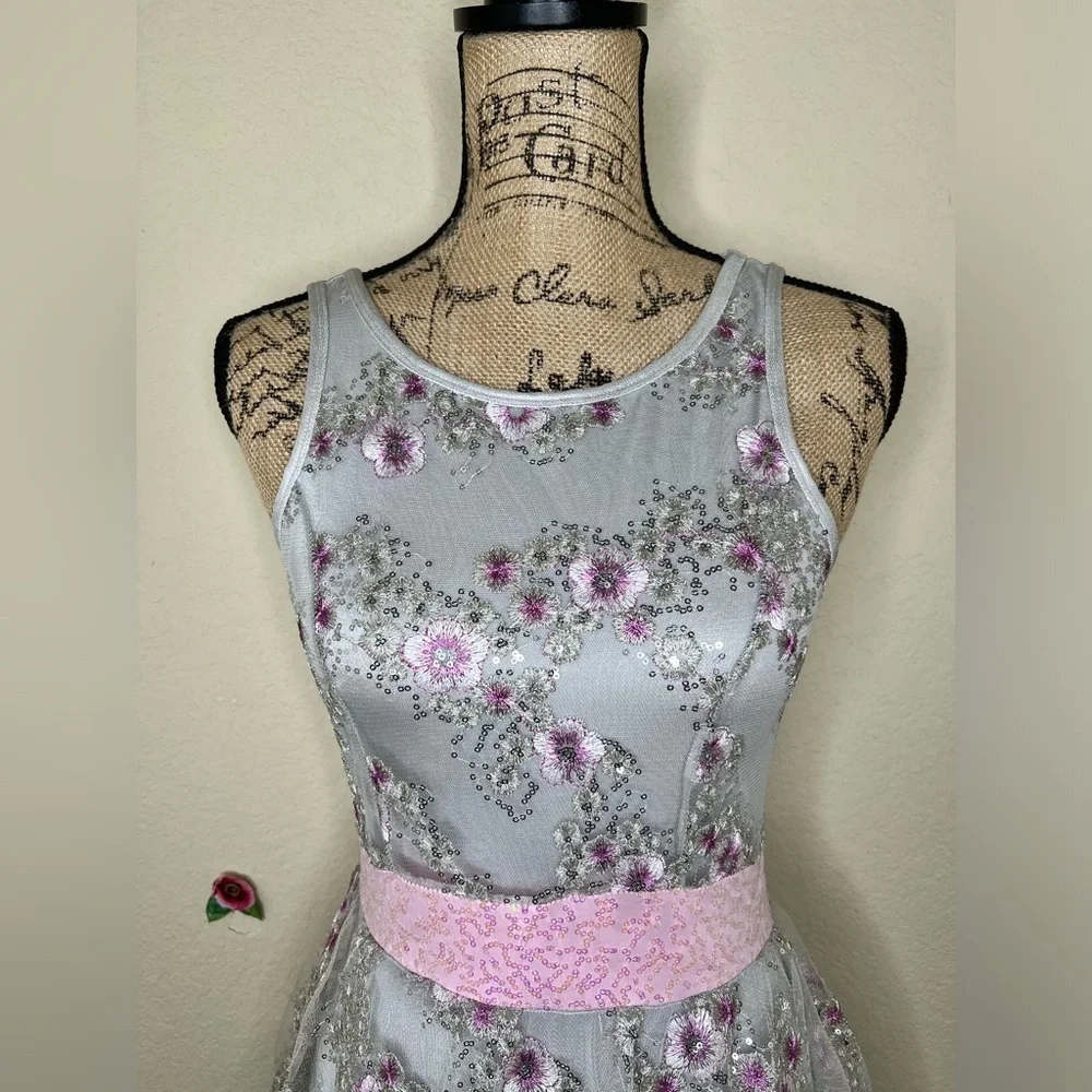 Curtain Call Silver/Gray with Floral Embroidery with Sheer Overskirt Sz Child L