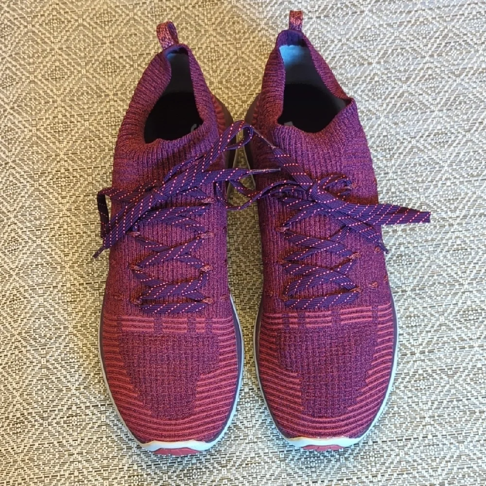 Under Armour Slingflex Rise Women's Merlot Rustic Red Knit Sneakers