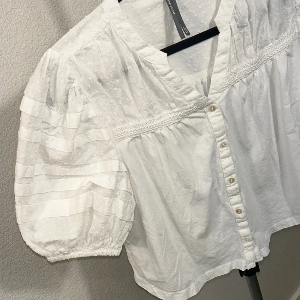 Anthropologie puff-sleeve swing dot White Textured Blouse