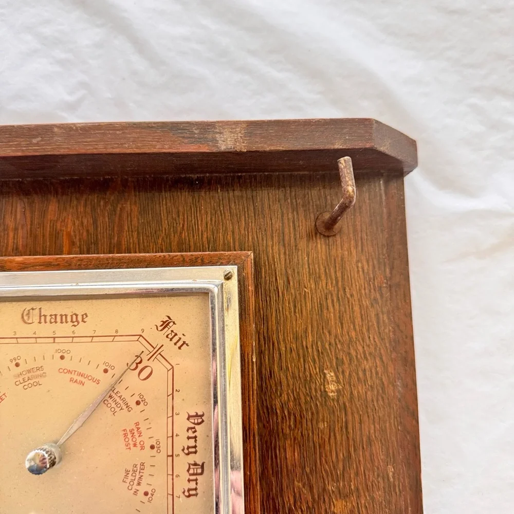 Vintage can clock long
