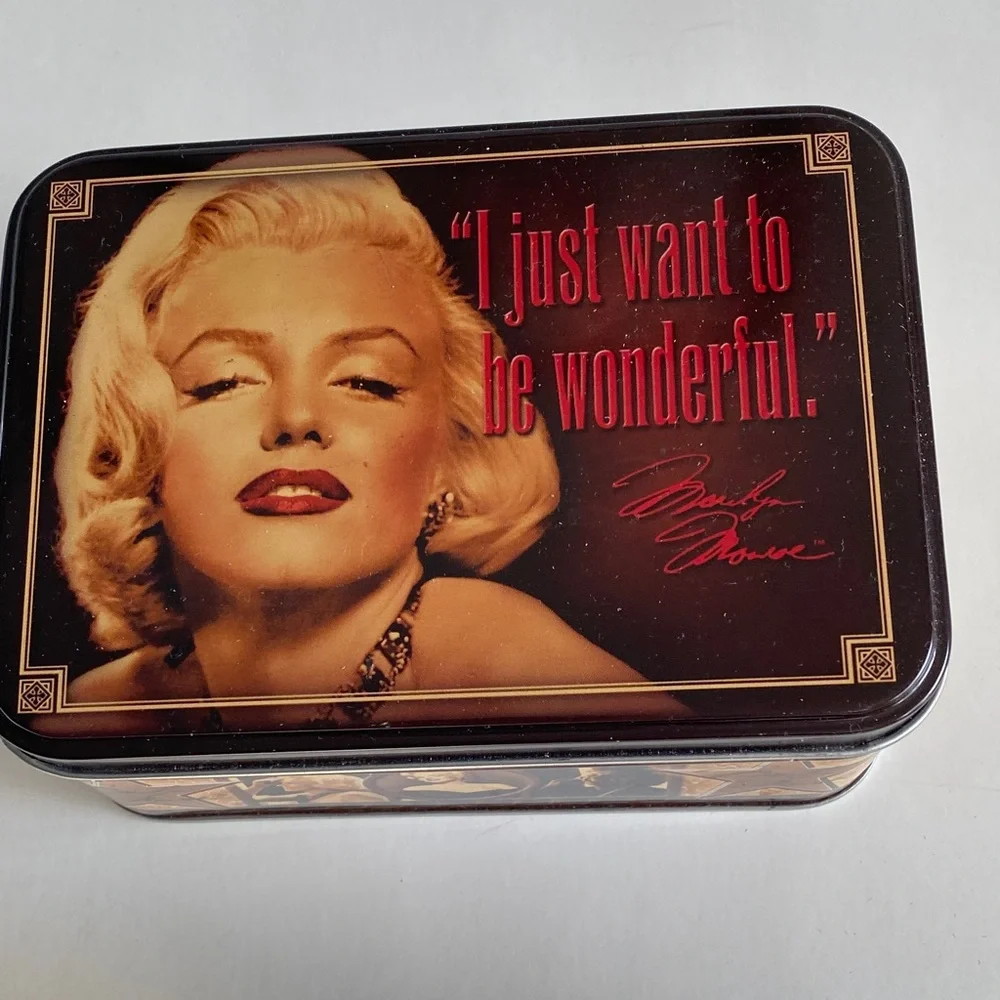 RARE 2005 Vintage Style Iconic Marilyn Manroe Tin Metal Box Notecards Envelopes