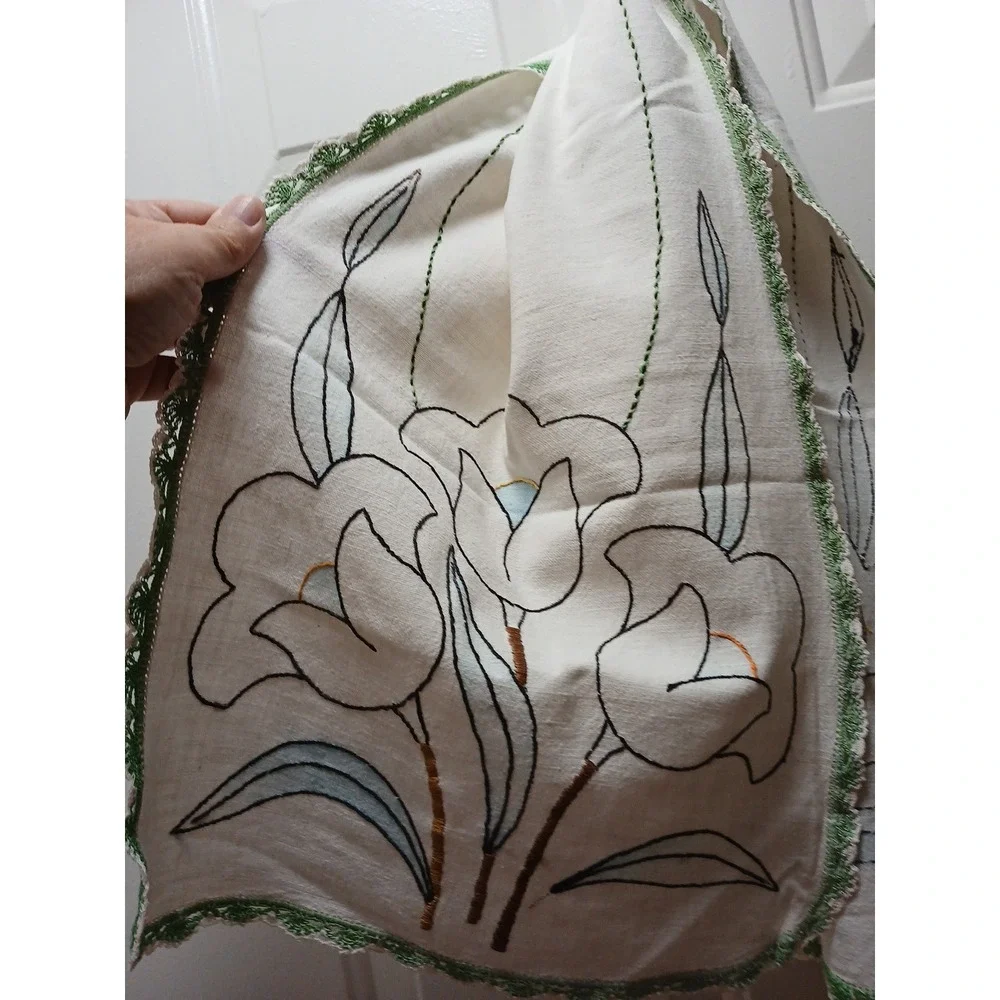 Vintage Hand Embroidered Tulips Table Runner Dresser Scarf Floral Table Decor