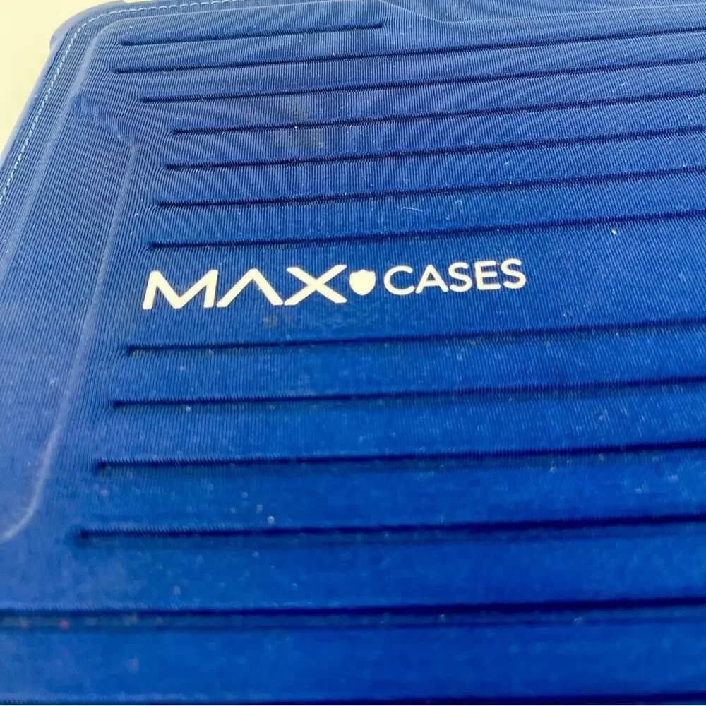 MaxCases neoprene sleeve