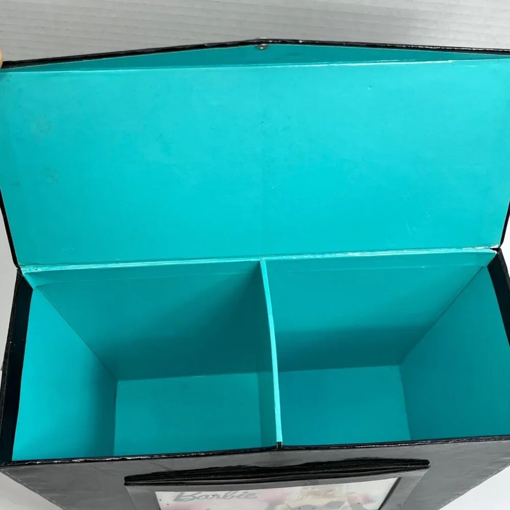 Hallmark store organize
