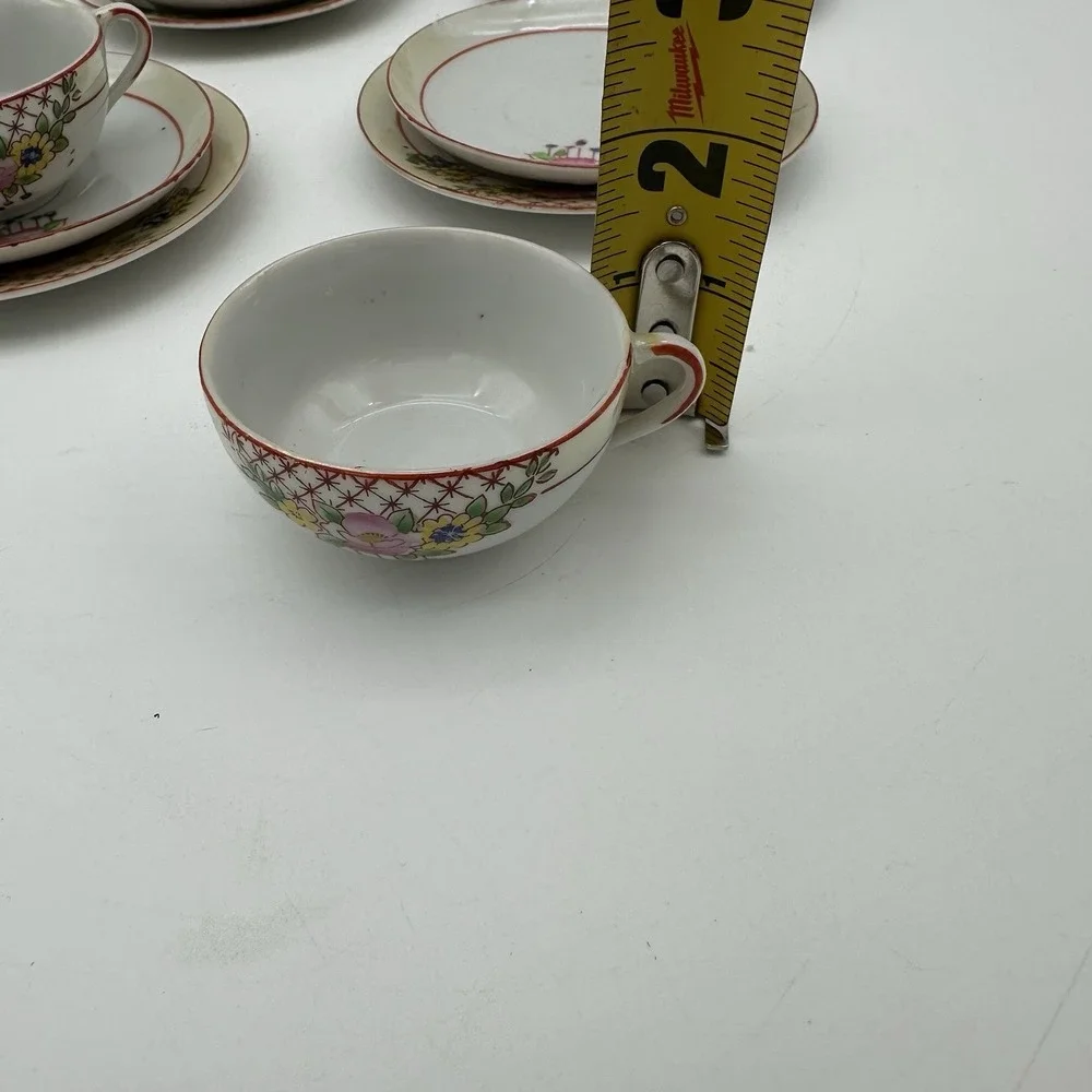 The Unbranded Brand vintage china