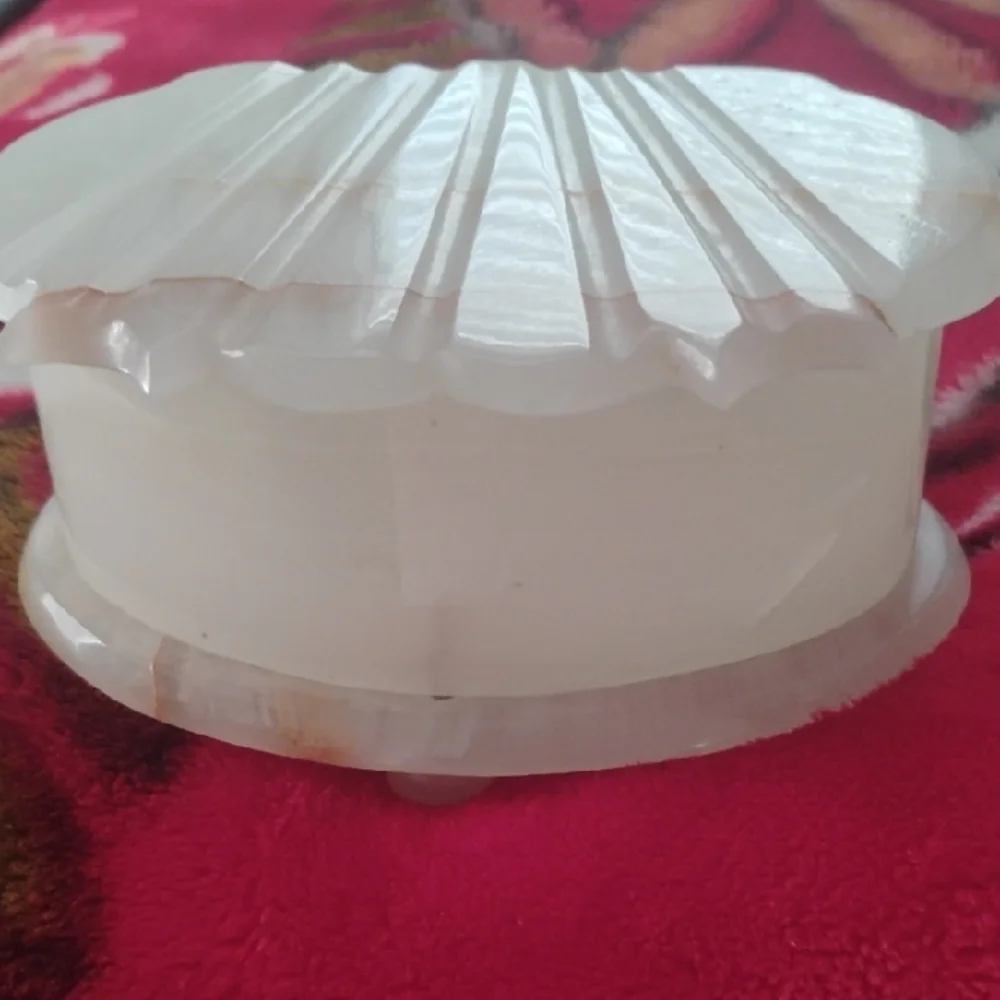 White Shell Design Bath Storage Box